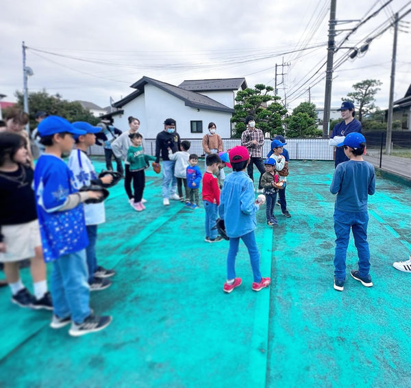 元プロ野球選手石川雄洋さんによる親子キャッチボール